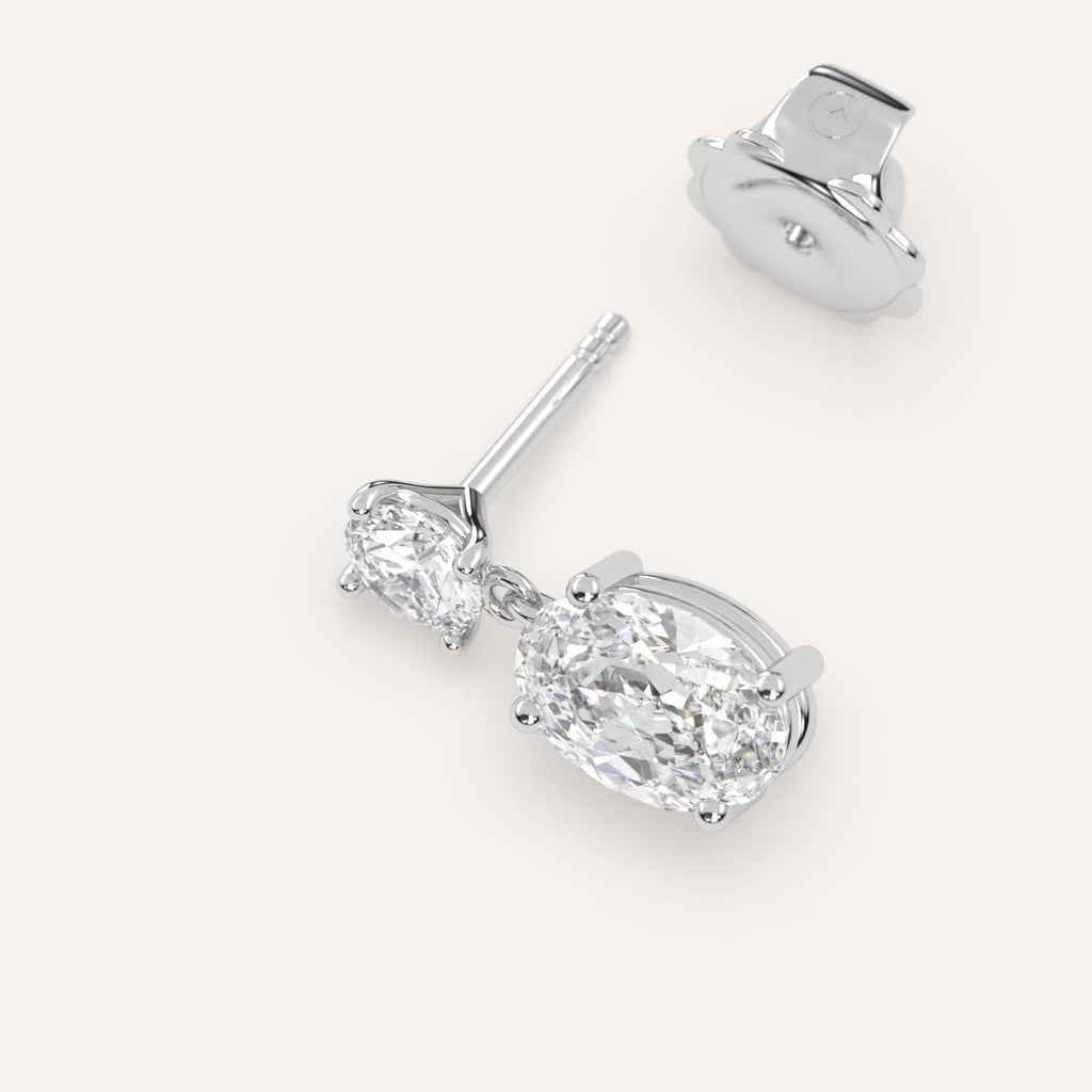 1 carat Single Oval Diamond Dangle Drop Earring in White Gold