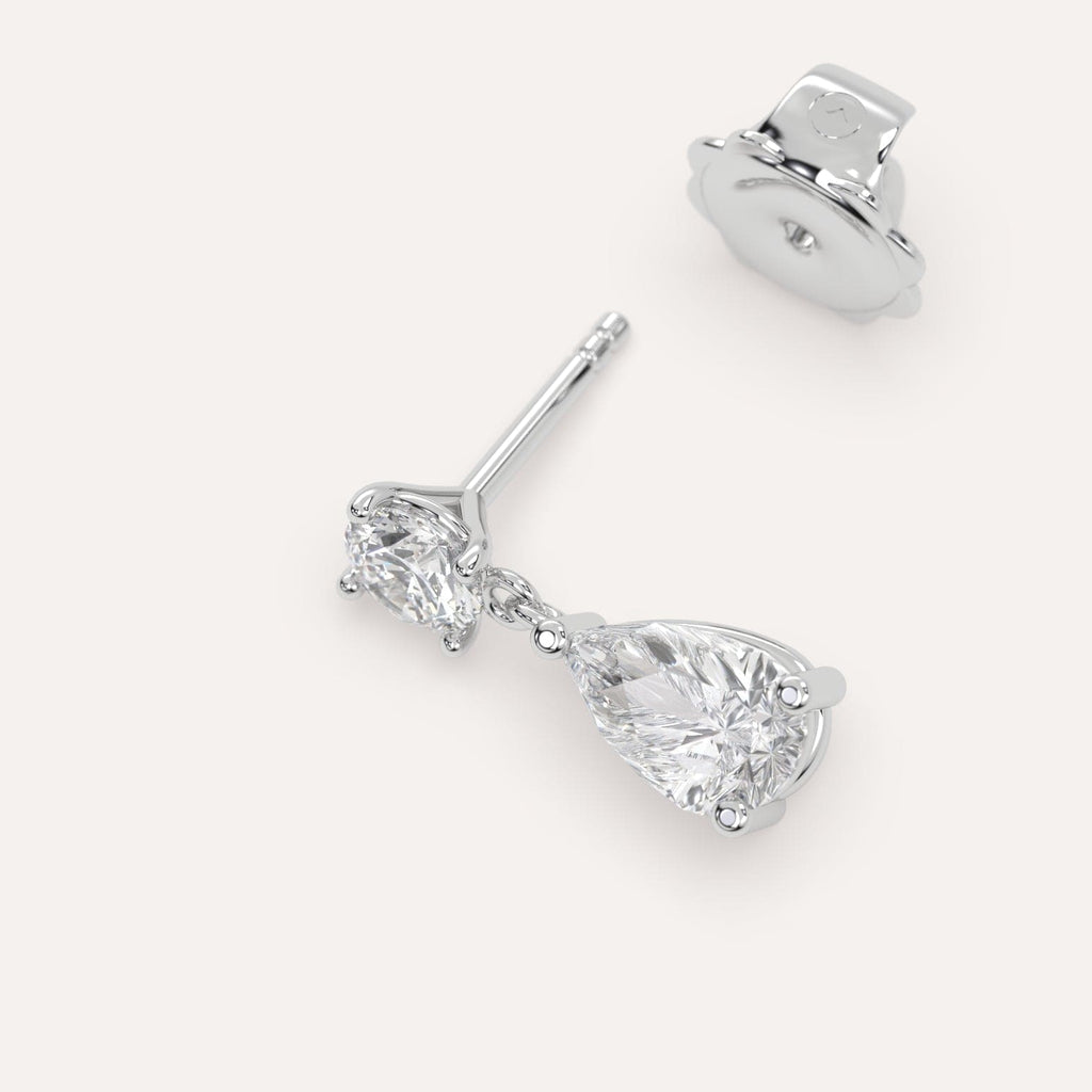 1 carat Single Pear Diamond Dangle Drop Earring in White Gold