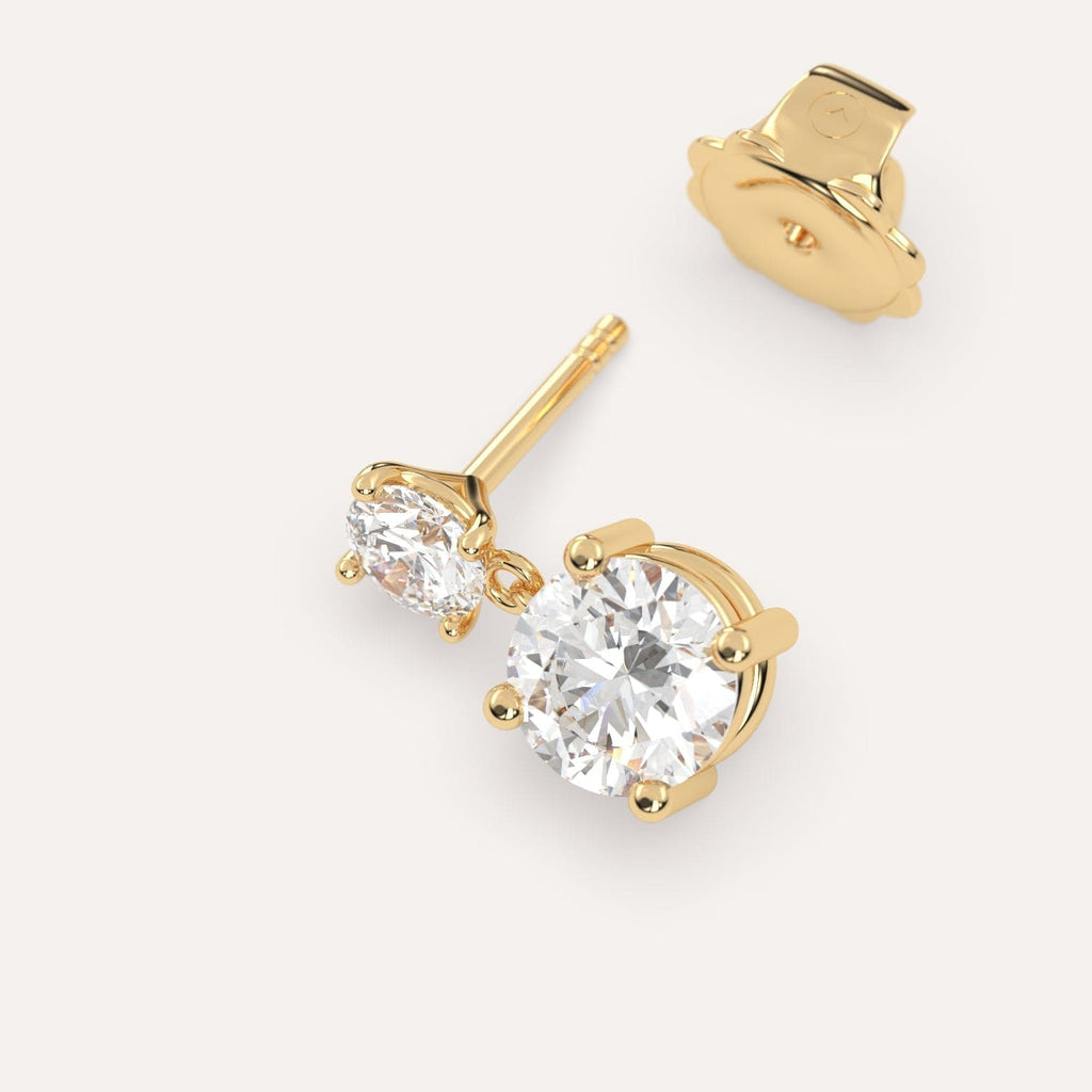 1 carat Single Round Diamond Dangle Drop Earring in Yellow Gold